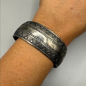 Vintage Silver Tone Geometric Patterned Bangle Cuff Statement Bracelet